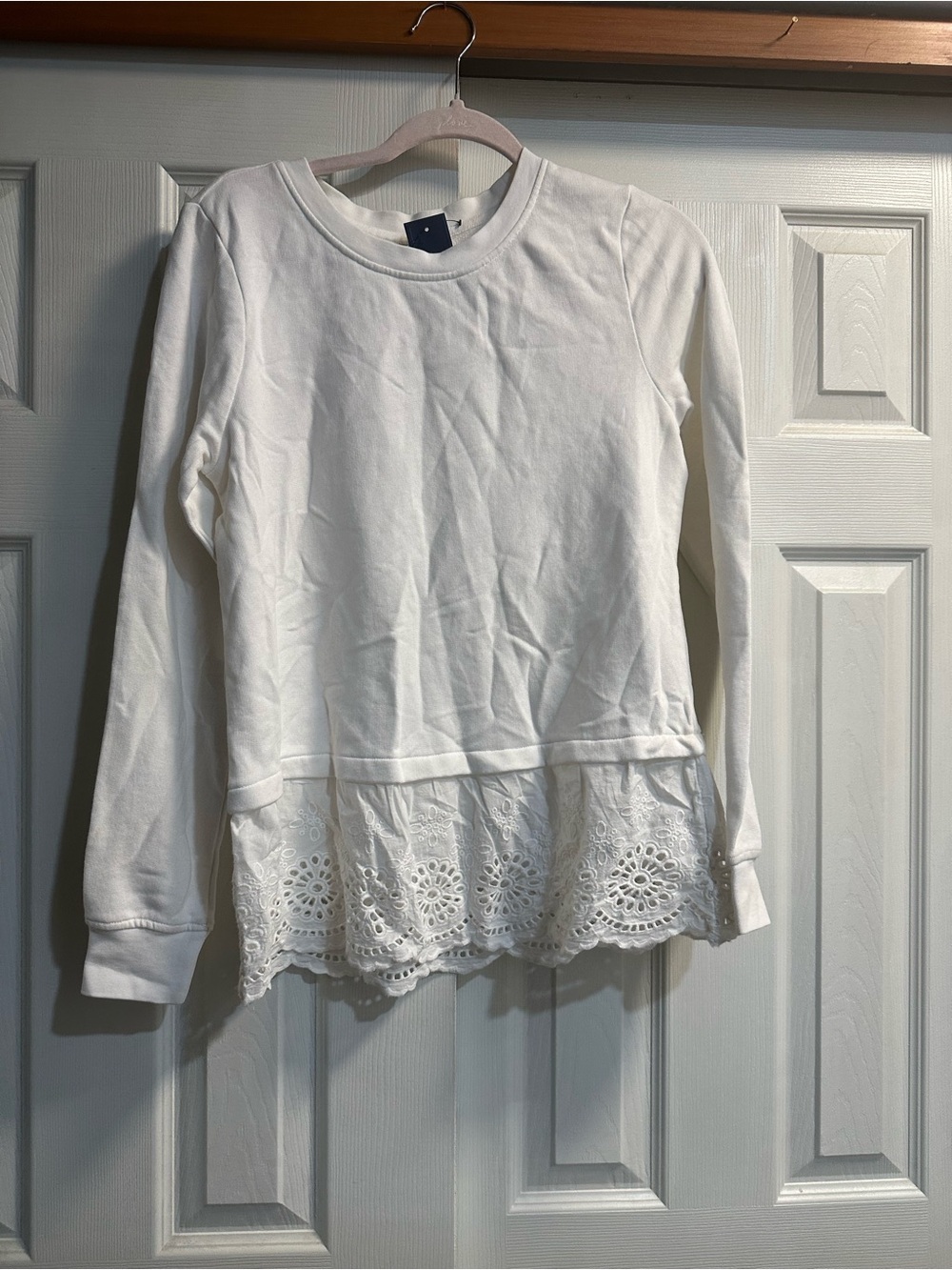 crown & ivy Cream Eyelet-Hem Pullover Sweatshirt